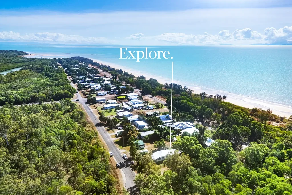 Balgal Beach 3房  Charming Beachside Queenslander Cottage Backing Onto Nature