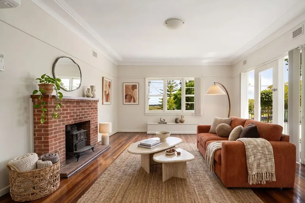 Light-Filled Cottage Living