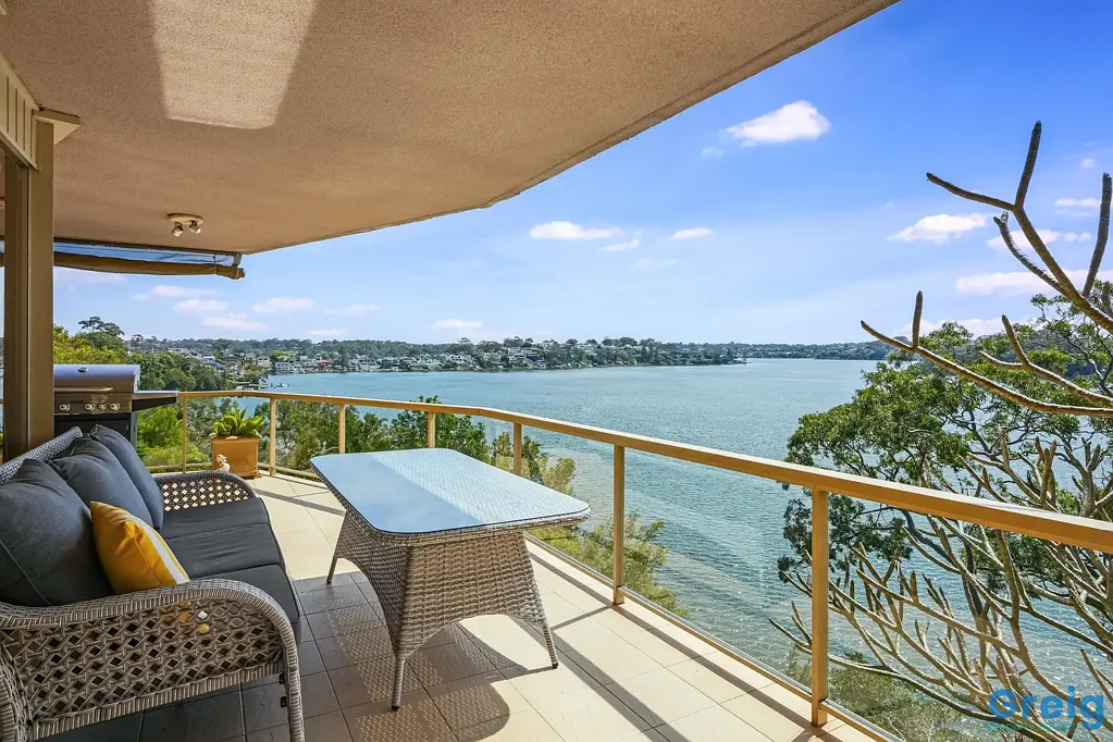 Sylvania 3Kwarto North Facing, Deep Waterfront with Private Marina Berth