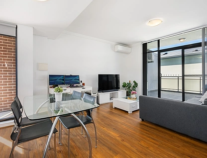 8/324-326 William Street, Kingsgrove, South Western Suburbs, 2 Kuwarto, 2 Banyo, Apartment