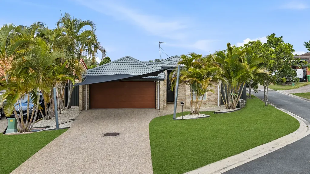 Upper Coomera 4房  SPACIOUS FAMILY LIVING, QUIET STREET, OPPOSITE PARKLAND!!