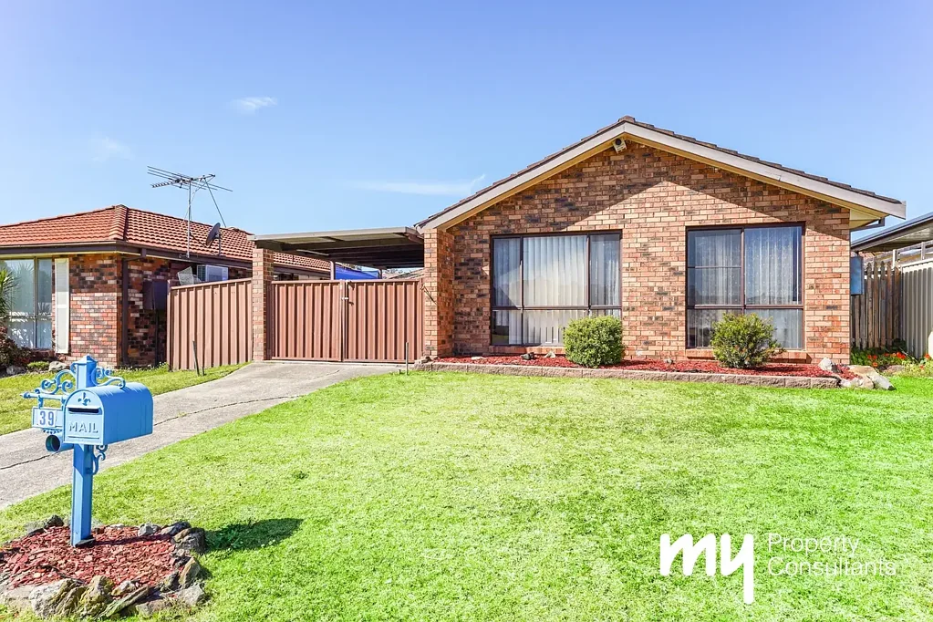 39 St Helens Park Drive, St Helens Park, NSW 2560