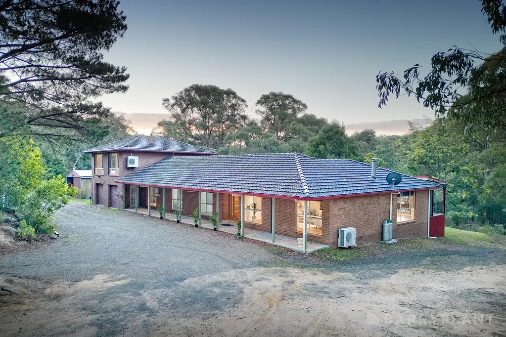 71 Marks Lane, Emerald, VIC 3782
