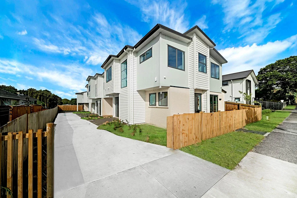 Mangere 5房  Modern Luxury Living!