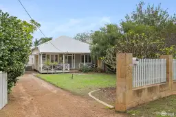 8 Edward Crescent, Byford