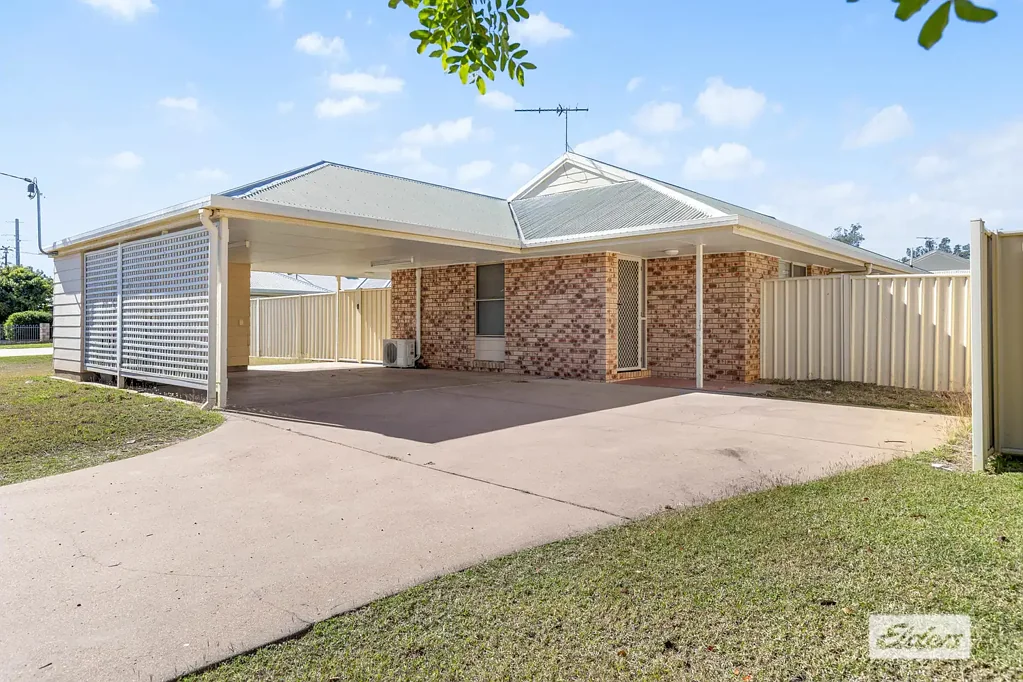 Emerald 3 Bedroom IMMACULATE INVESTMENT!!