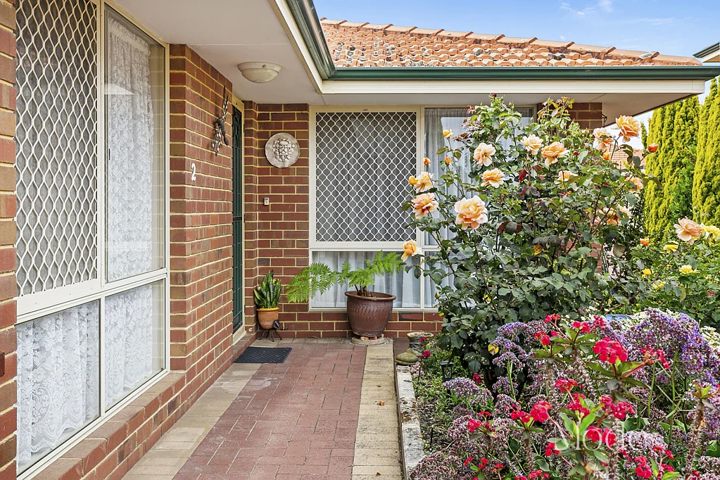 2/13 Kitchener Road, Melville, WA 6156