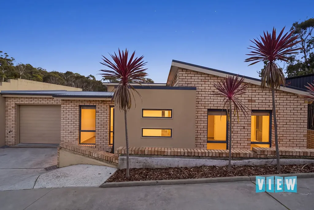 Summerhill 3Zimmer Beautiful Low Maintenance Town House in Popular Summerhill.
