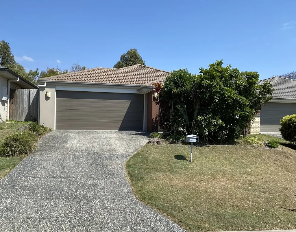 Walk To School Or To Play In The Park From This Lovely Home