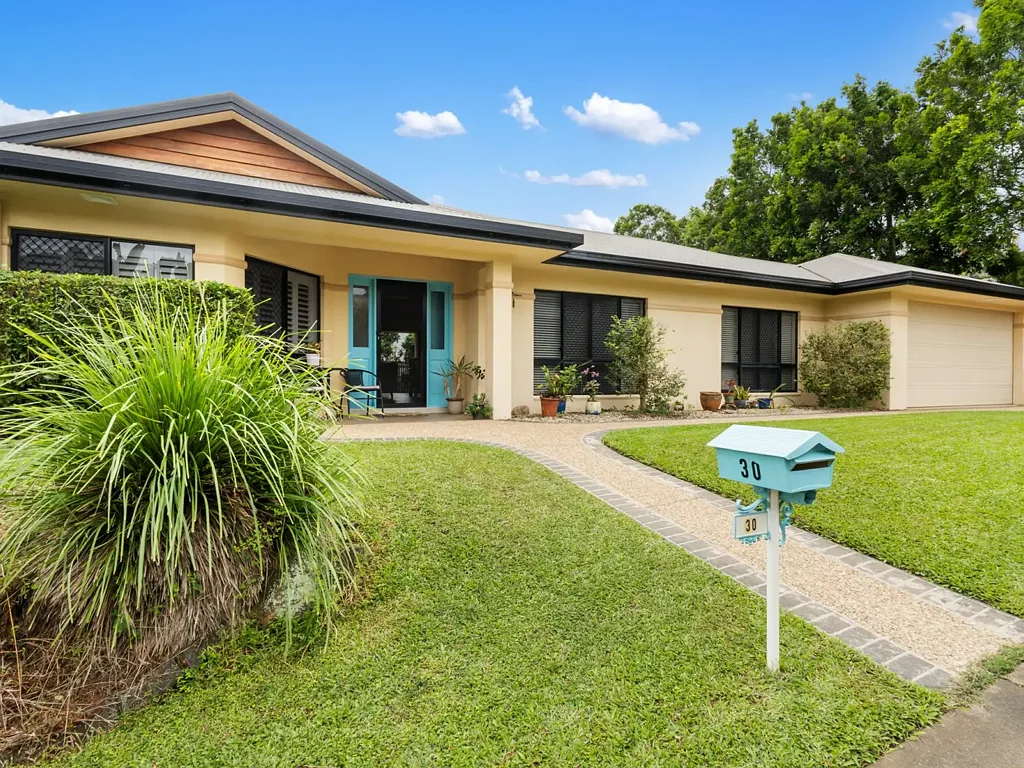 30 Taringa Street, Brinsmead, QLD 4870