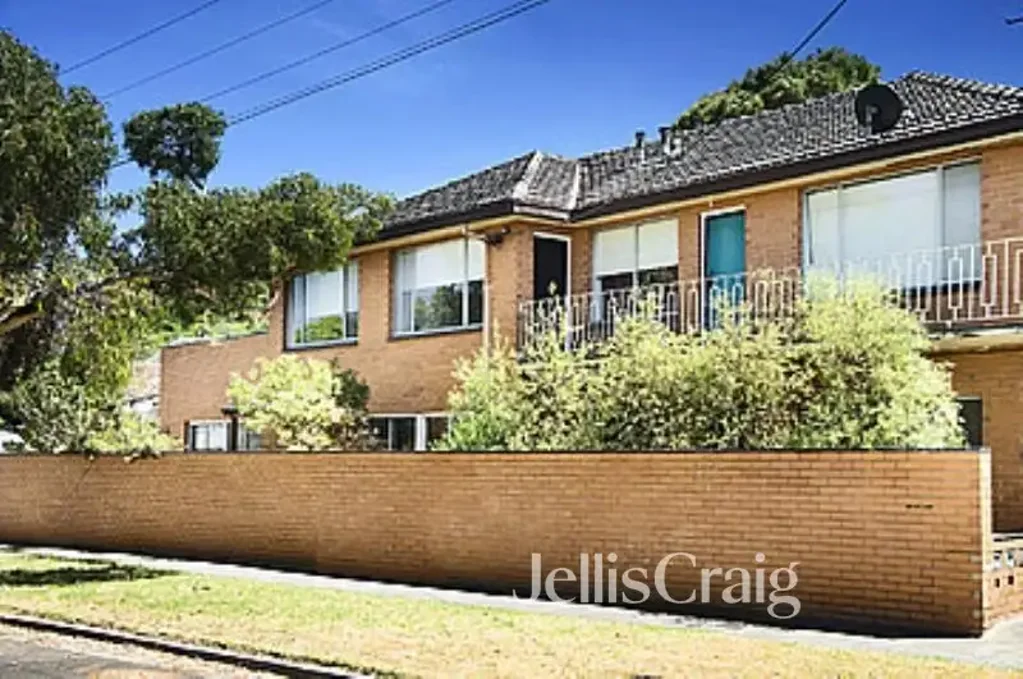 Apartment 400m from Altona Beach