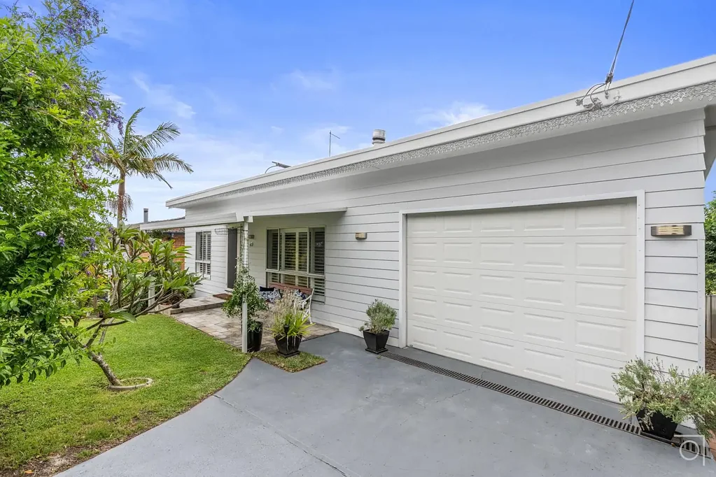 Shoal Bay 5房  From Our Aspect, Substantial Family Living With Beachside Convenience