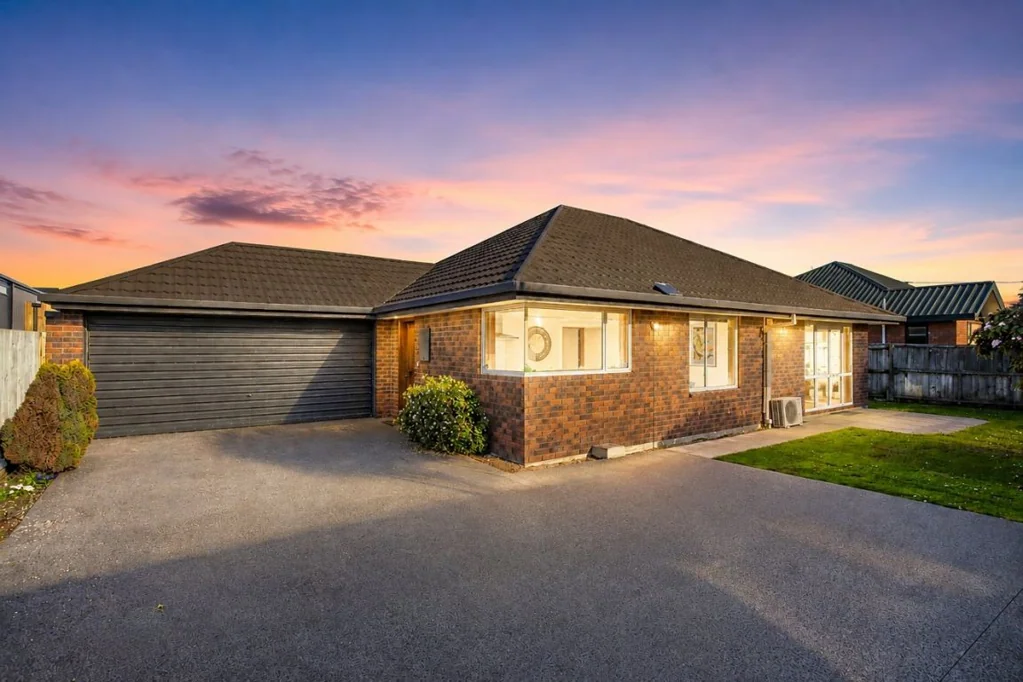 Mairehau 2房  Sun-Soaked And Expansive Easy-care Living!