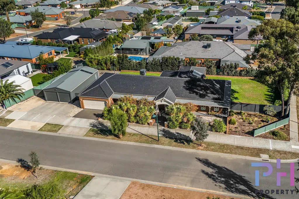 18 Arlington Court, Maiden Gully, VIC 3551