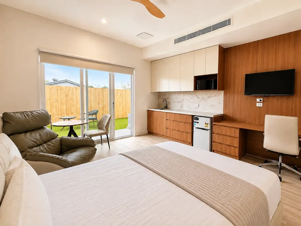 Brand New Self-Contained Studio I Fully Furnished, All Bills Included
I $435 per week
