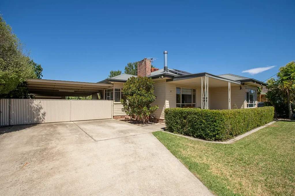 Wodonga 3Zimmer CHARMING UPDATED WEATHERBOARD IN PRIME LOCATION