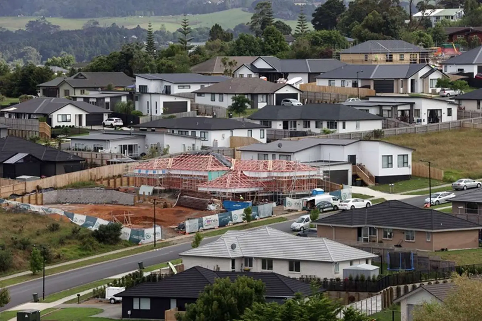 最新研究出炉！在NZ买新房更便宜了！这些因素正深刻影响住宅市场……