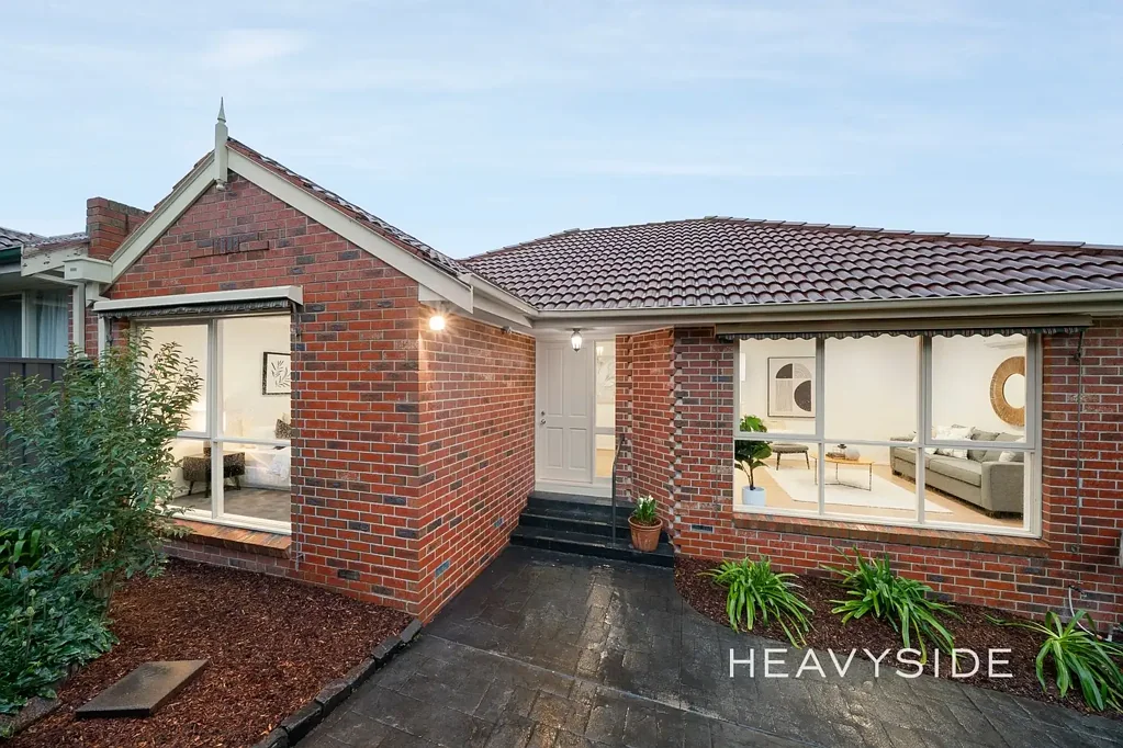 Burwood 2 Bedroom Fully renovated modern-day brick clinker