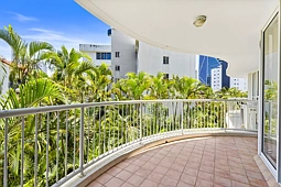 20/210-218 Surf Parade, Surfers Paradise