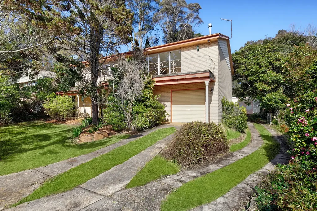 8-10 Neate Avenue, Blackheath, NSW 2785