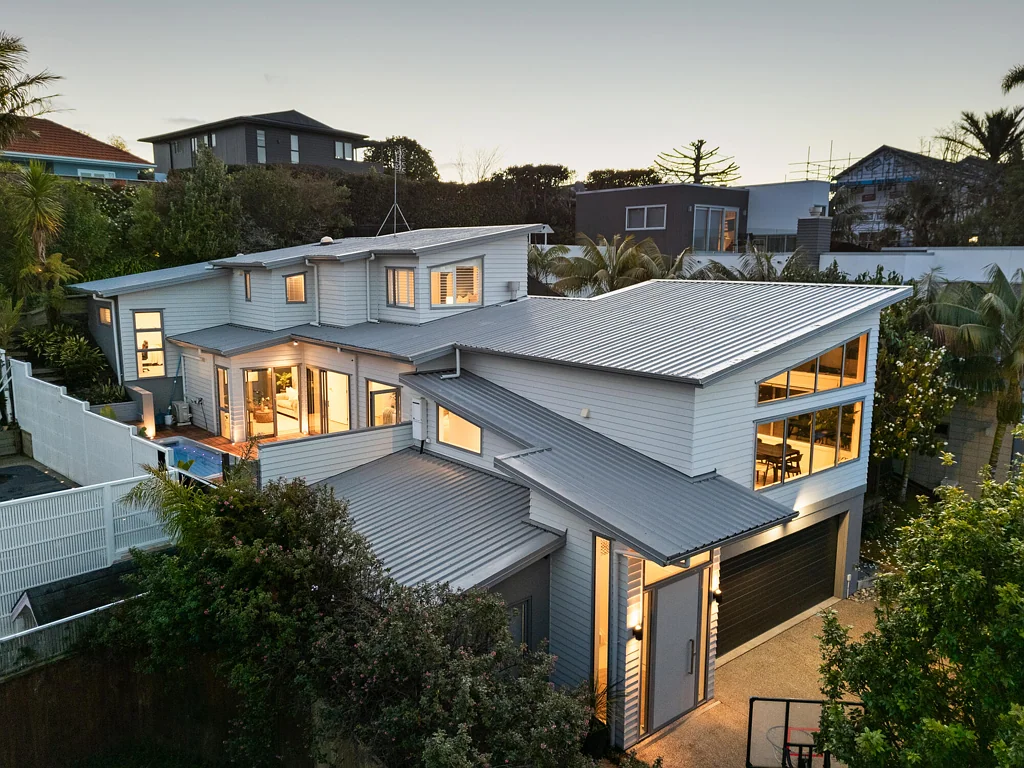 Orakei 4 Slaapkamer Freehold modern family living minus the upkeep