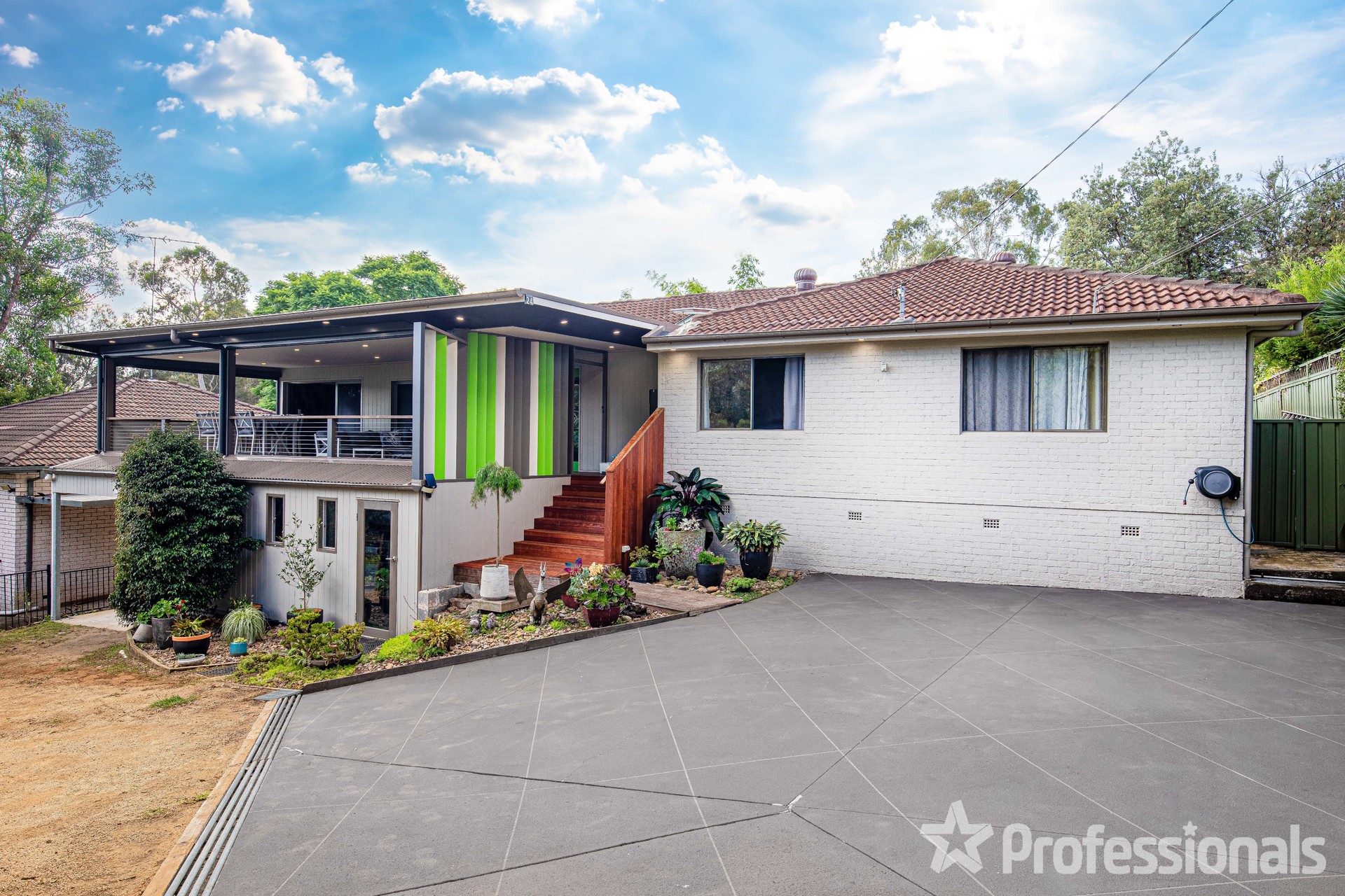 24 CURZON RD, PADSTOW HEIGHTS NSW 2211, 0 Kuwarto, 0 Banyo, House