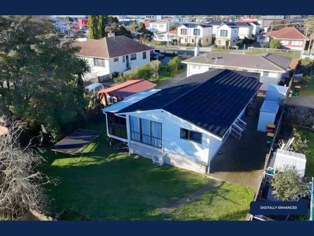 Manurewa 3Moenga Luxury Lockwood | 3 Min Train Access