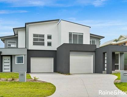 19A or 19B Rose Gum Avenue, Ulladulla, South Coast, 4房, 2浴, Apartment