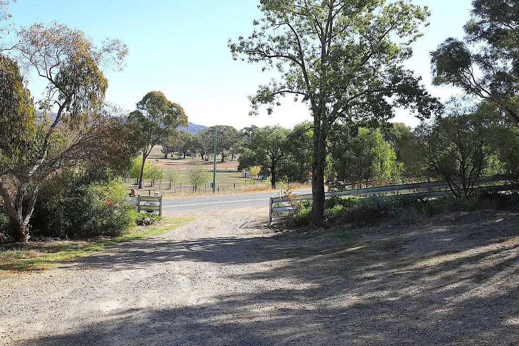 Cootamundra 3ห้องนอน A Slice Of Rural Life - 5.5 acres In Town!