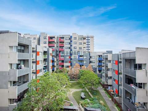 Lovely 2-Bedroom Apartment with a Perfect Location!