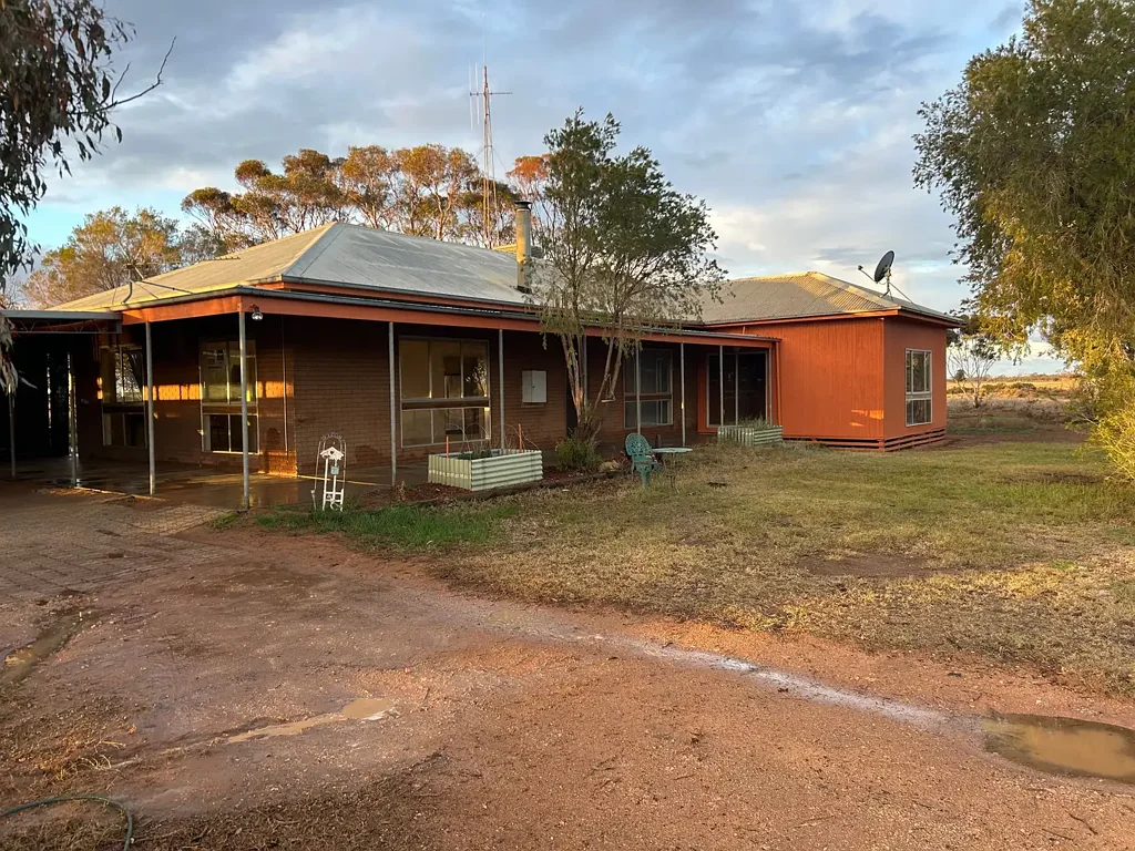 Chinkapook Country Life- NEW PHOTOS (to reflect updated presentation)