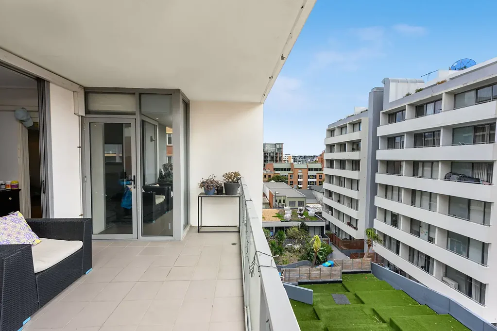 Rockdale 2Phòng ngủ LIGHT FILLED APARTMENT WITH GENEROUS PROPORTIONS