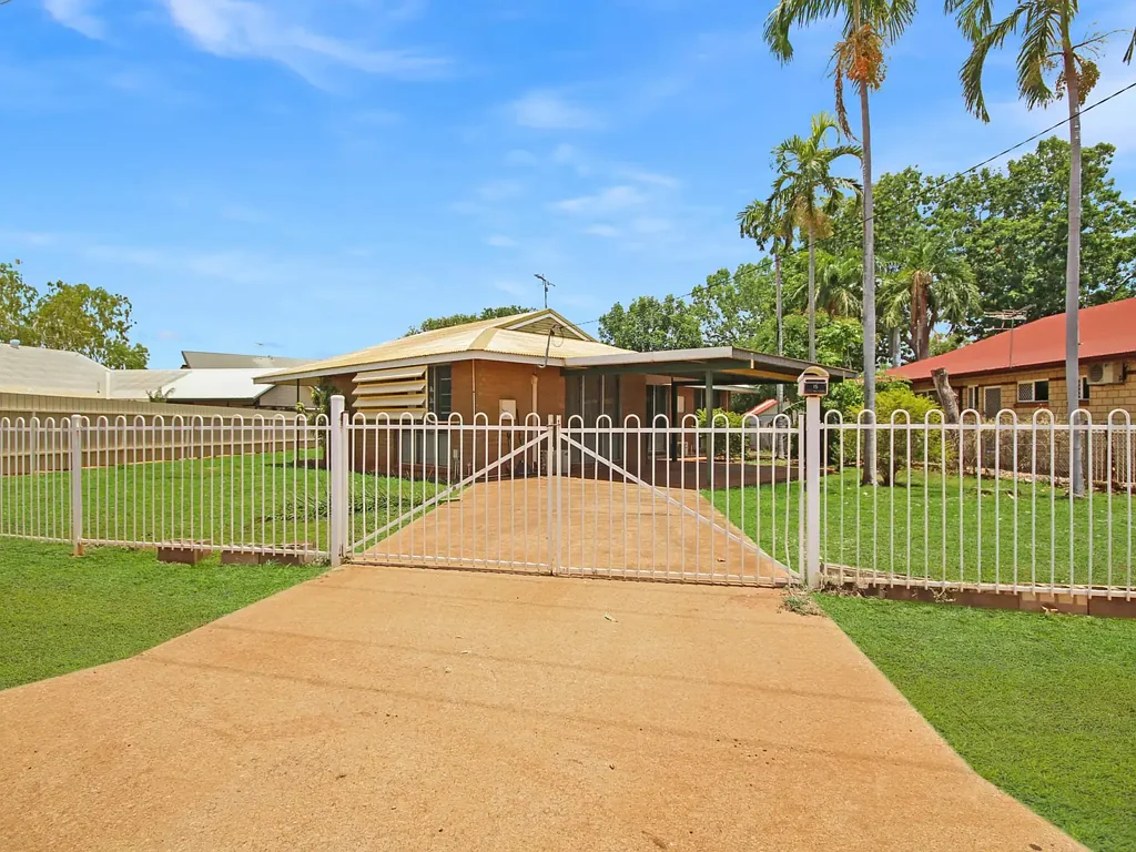 Katherine 3 Slaapkamer Solid Home In Prime Location