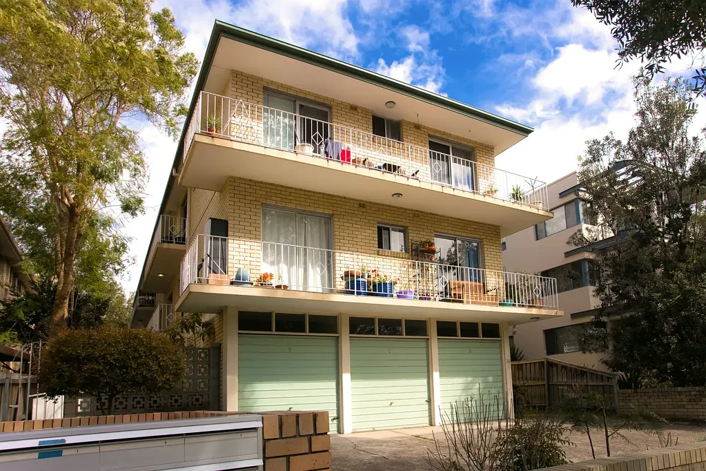 Stylish apartment in convenient location.
