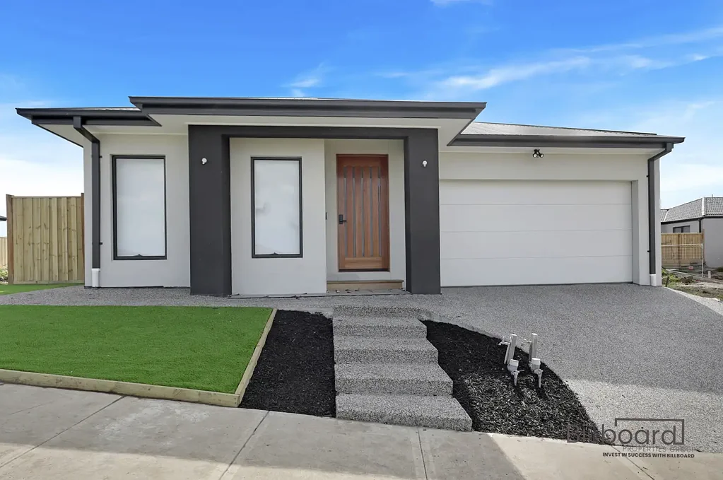 Brand-New Luxury Living in Woodstock - Modern Family Comfort Awaits