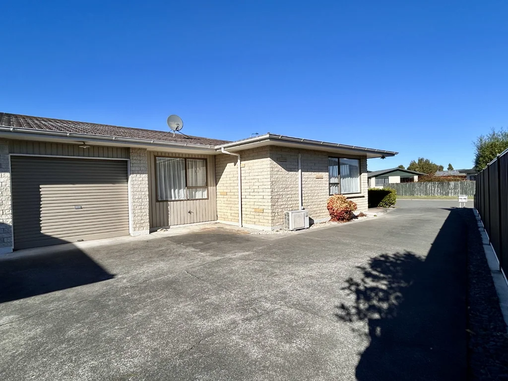 Tidy, three bedroom unit in Taradale