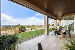 7 Seaview Road, West Beach