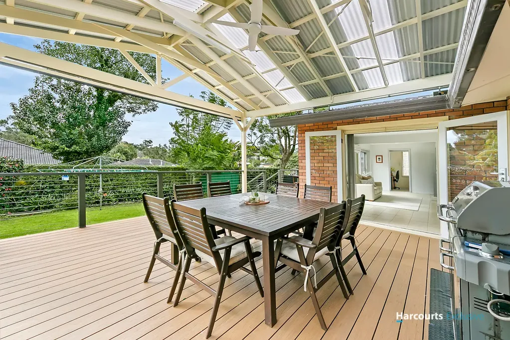 Carlingford 4 Bedroom Convenience, Comfort and Charm