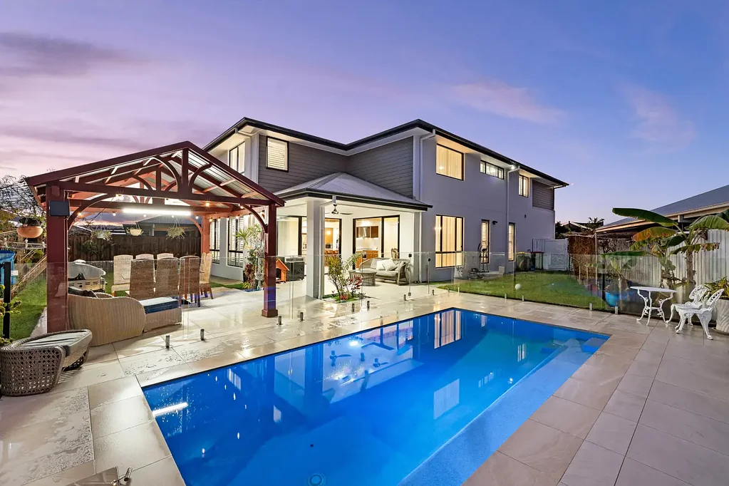 Helensvale 5 Bedroom Unmatched Grandeur in The Surrounds