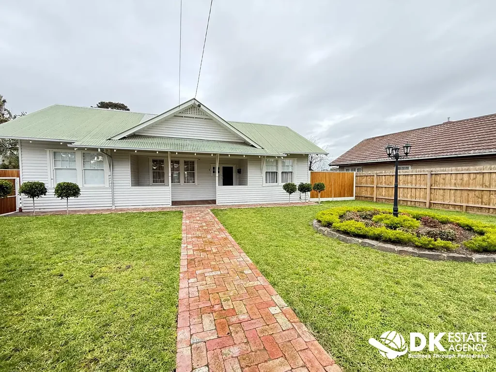 Stunning Newly Renovated Family Home in Prime Albion Location