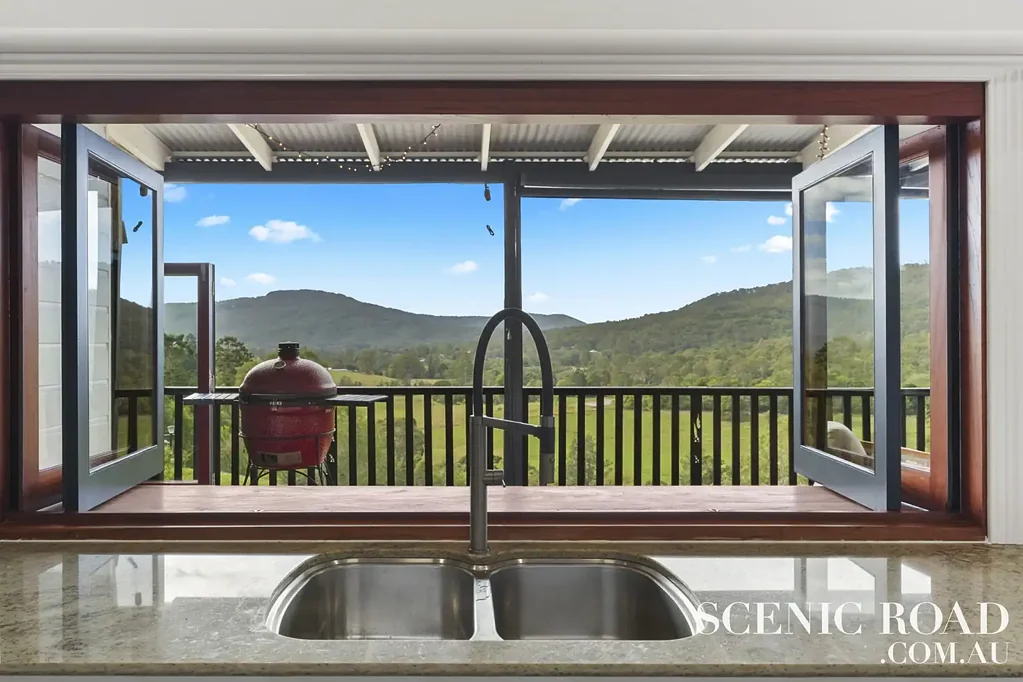 Canungra 7 Bedroom Amazing Dual Living Retreat on Canungra Creek