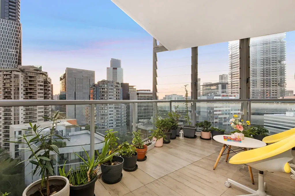 Parramatta 2房 现代安全复合建筑'The Galleria' 2宽敞卧室 带顶棚阳台 令人惊叹厨房 不锈钢电器 全瓷砖卫生间 视频对讲安全地下停车位。 PARRAMATTA CITY VIEWS