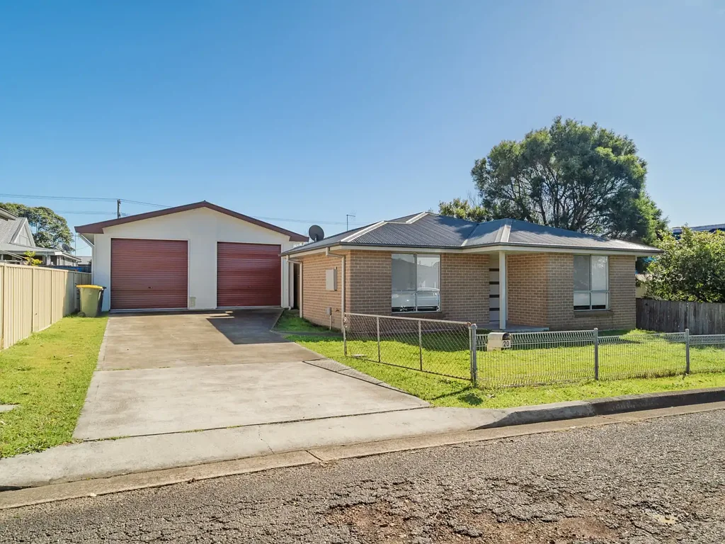 Taree 4ਬੈੱਡਰੂਮ 5 Year Old Home in a Prime CBD Location