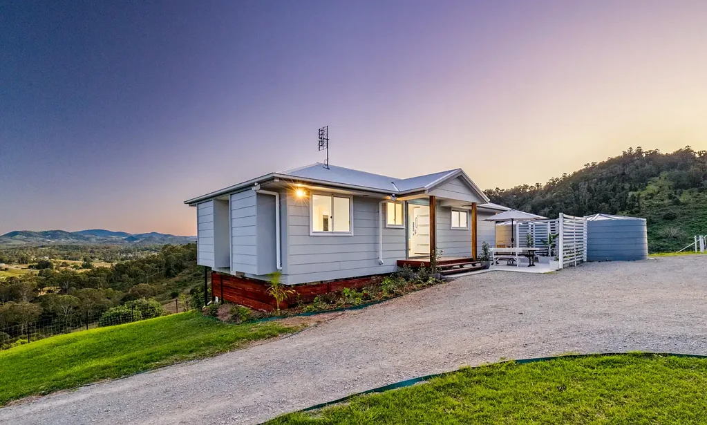 10 Highbury Lane, Chatsworth, QLD 4570