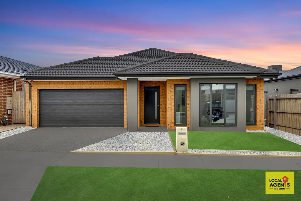 Deanside 4 Bedroom Contemporary Living at an Unbeatable Value !!!!