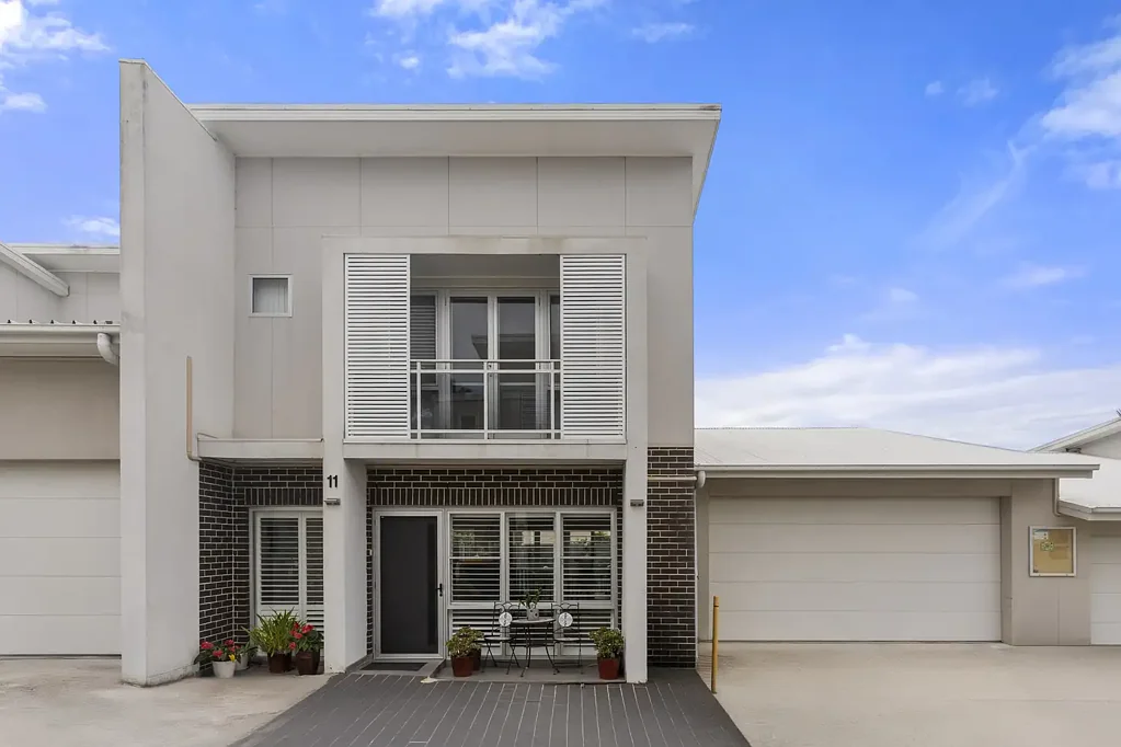 Sutherland 3침실 Stylish Low-Maintenance Living in a Prime Location