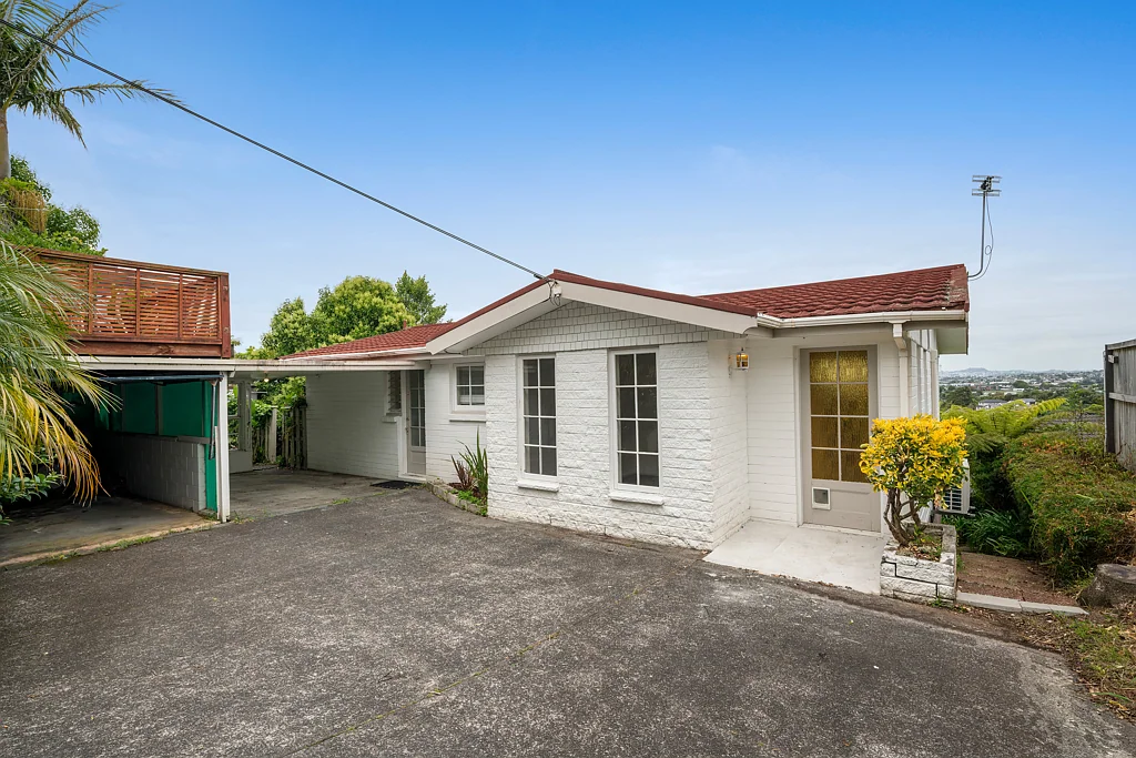 2/235 Sunset Road, Sunnynook, North Shore City, Auckland