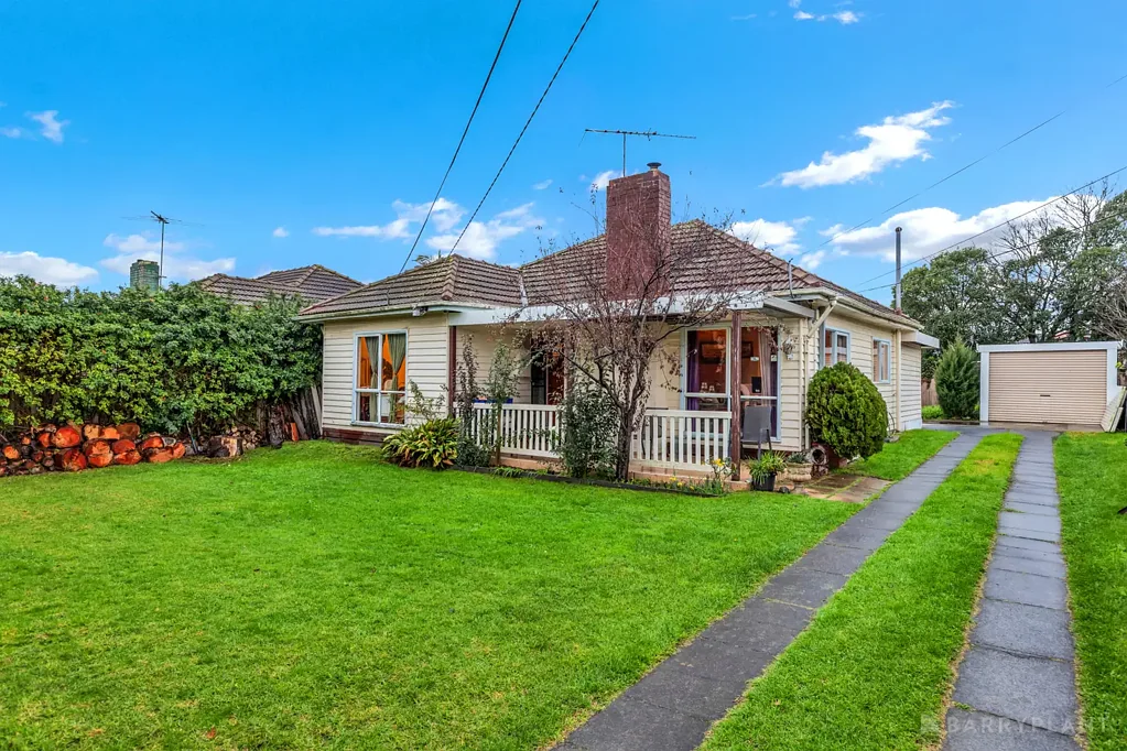 Noble Park 3침실 SPACIOUS FAMILY LIVING ON A GENEROUS 603SQM ALLOTMENT