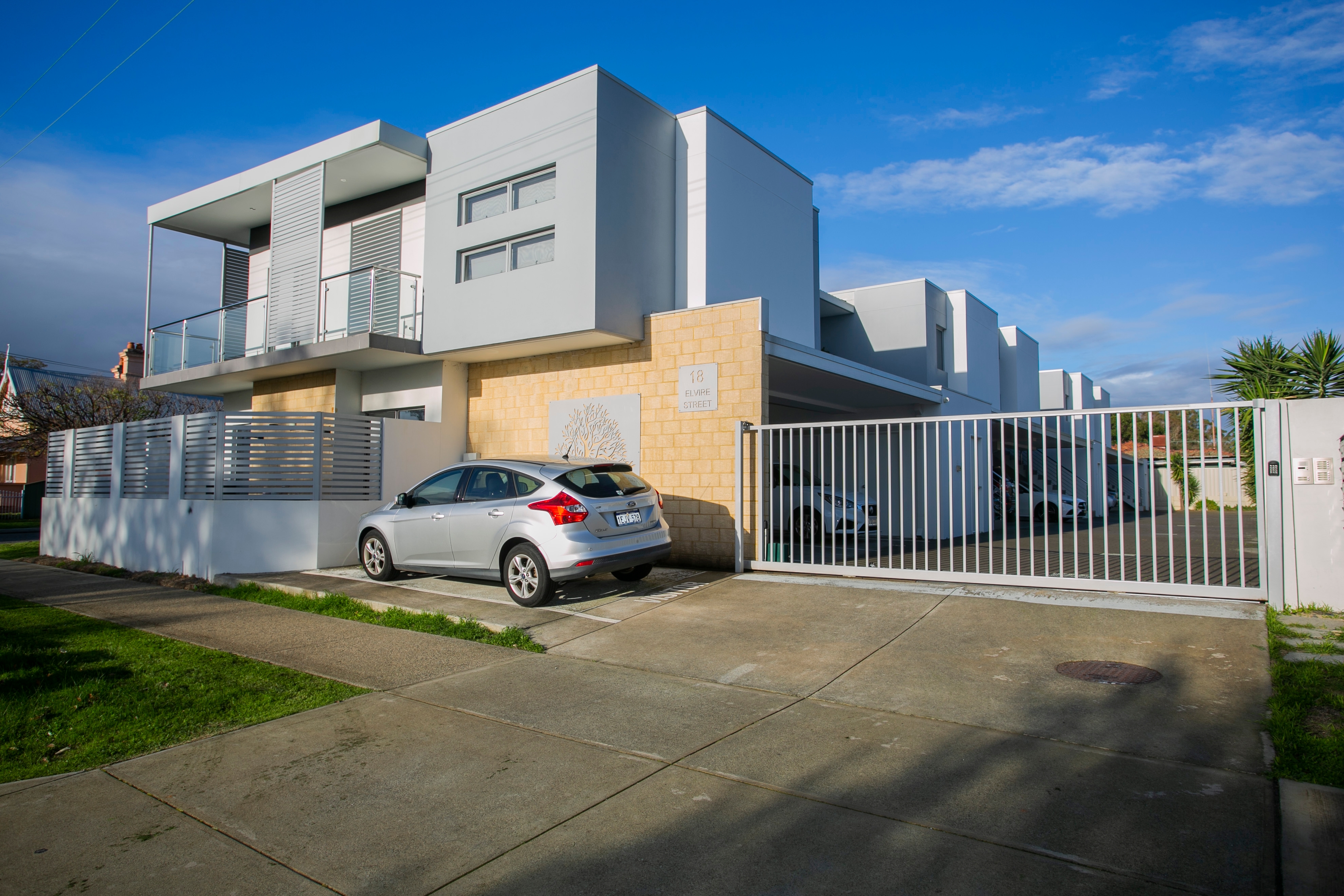 18 ELVIRE ST, MIDLAND WA 6056, 0房, 0浴, Unit