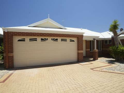 Ellenbrook 3 Bedroom Just Listed!  Stylish Family Home in Superb Location